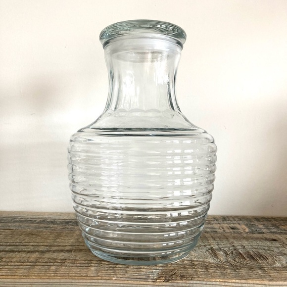 Beehive juice pitcher with lid Anchor Hocking - Picture 1 of 4